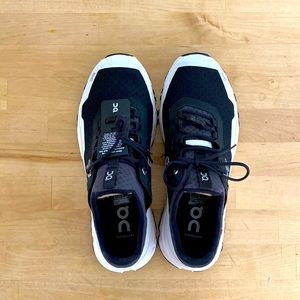 NEW Womens OnCloud Cloud Ultra Size 8/8.5